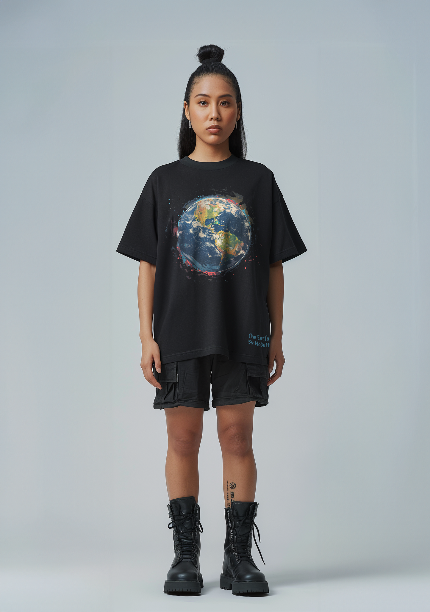 The Earth - Oversized women's Tshirt